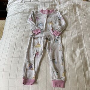 Girls' Disney Princess Winter Scene Pajama Set with Pink Trim